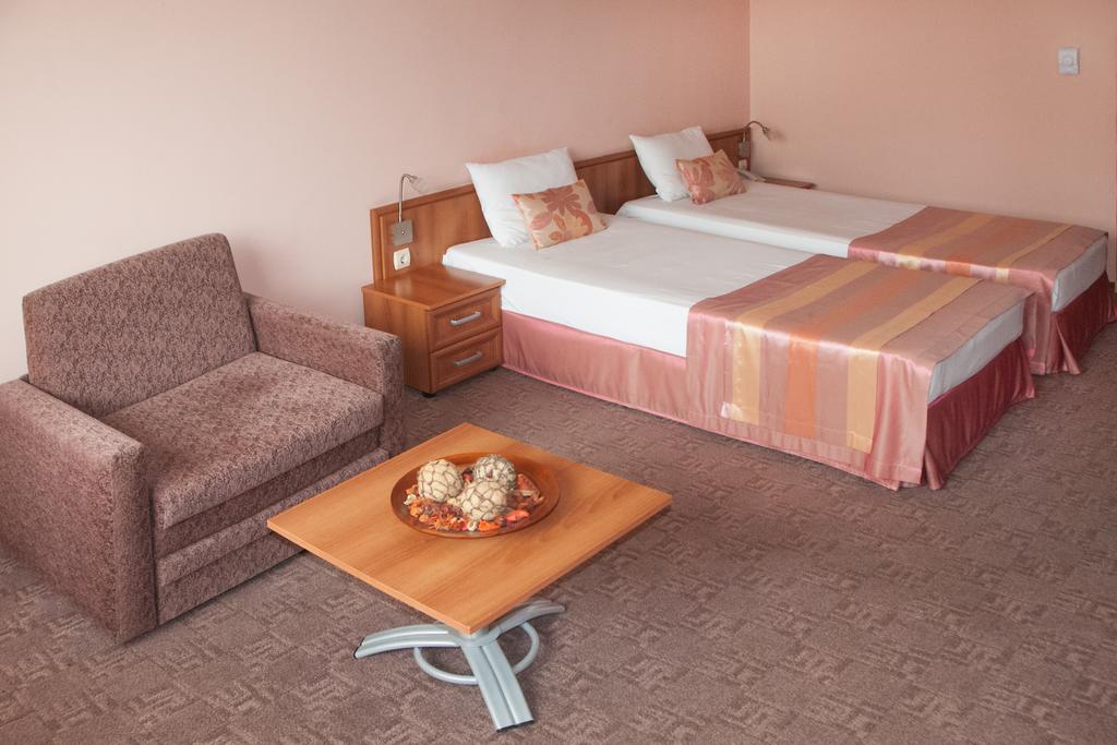 Hotel Real Plowdiw Zimmer foto