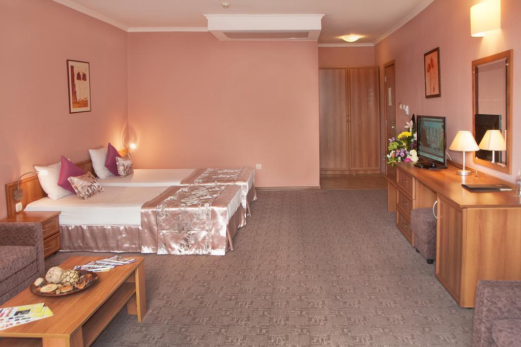 Hotel Real Plowdiw Zimmer foto